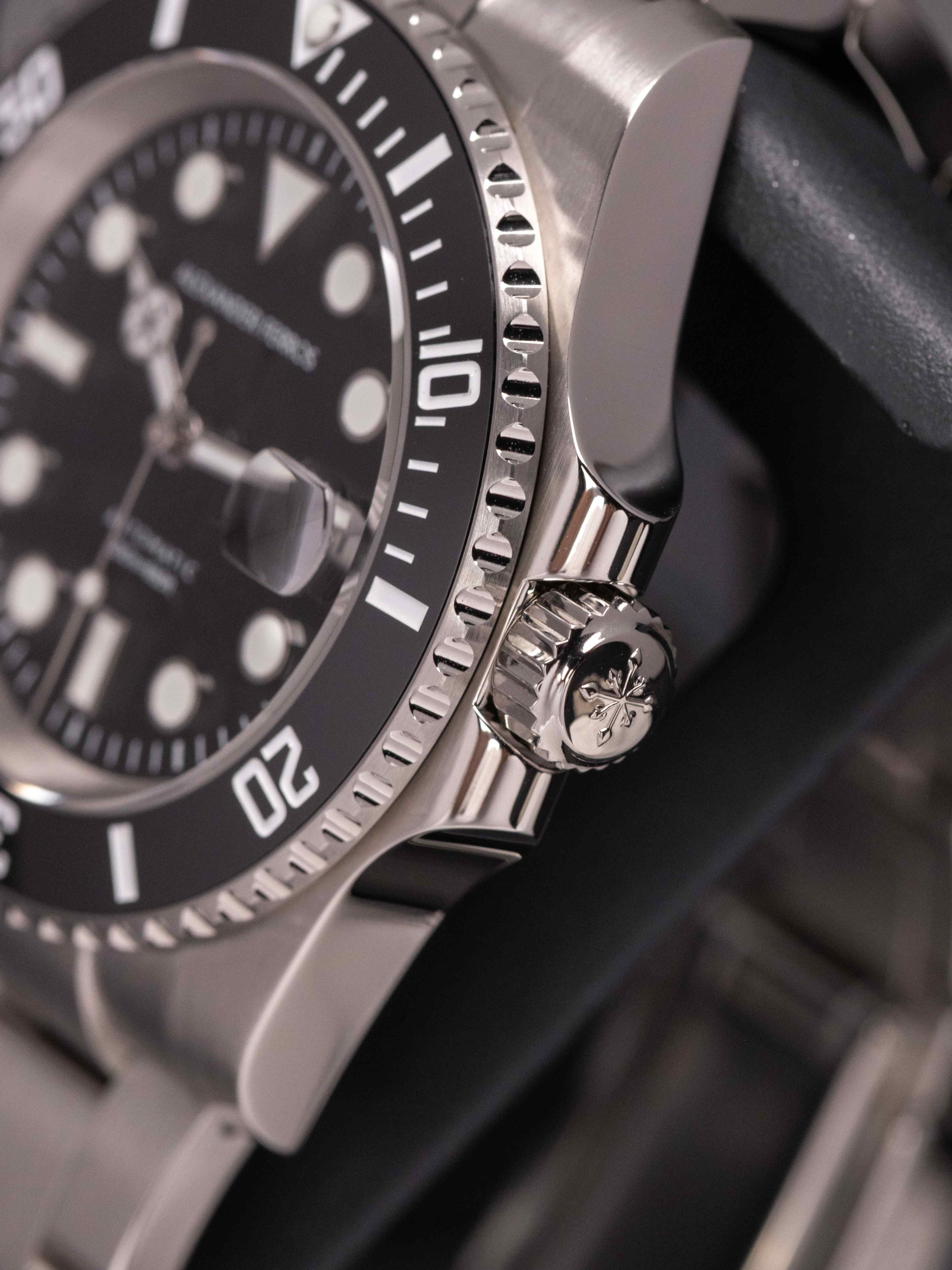 Alexander Ferros Diver - Oyster Black